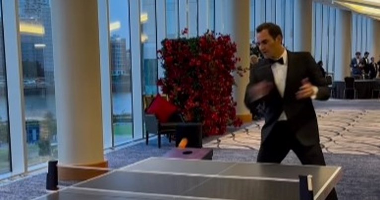 Pogledajte kako Federer igra stolni tenis. Bi li i u njemu dominirao?