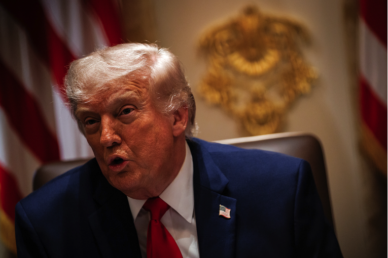 Trump najavio konačnu odluku o Iranu. Nakon sastanka zavladala je šutnja