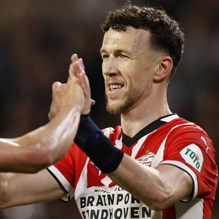 Romano: Perišić ostaje u PSV-u
