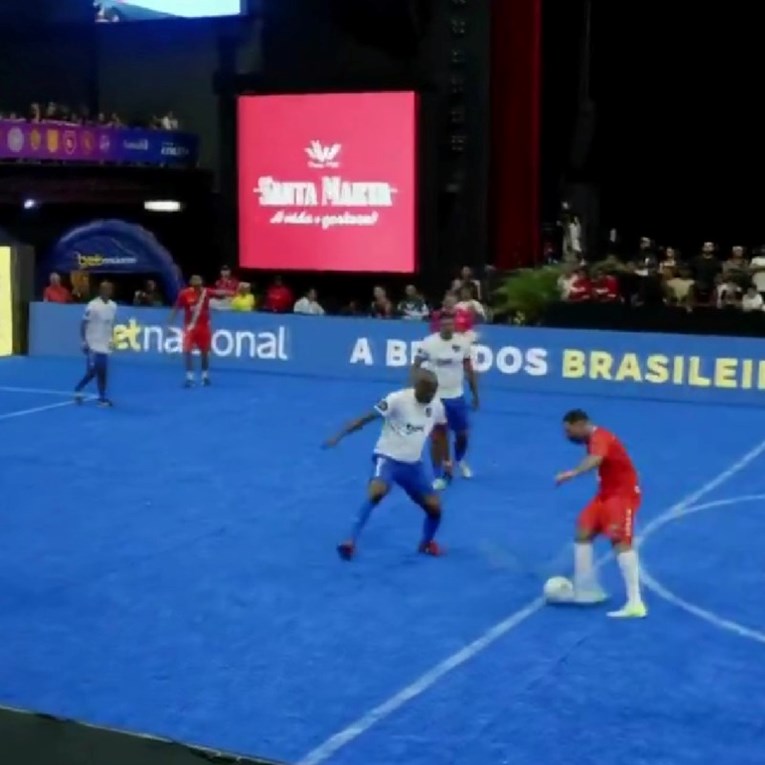 VIDEO Izbacio je Hrvatsku s Eura, sada je zabio golčinu na futsalu. Pogledajte gol