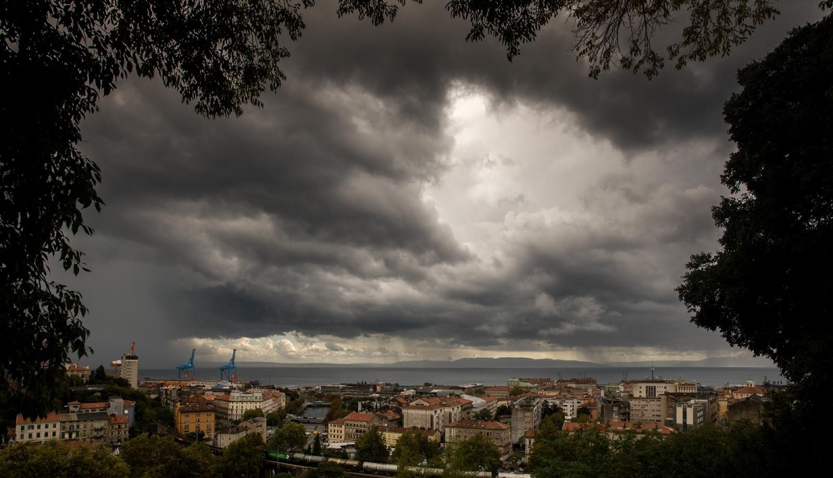 Danas stiže jaka promjena. Izdan crveni i narančasti meteoalarm