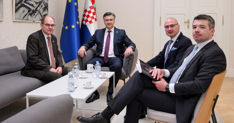 Plenković se sastao sa Schimdtom, pozvao na smirenje tenzija u BiH