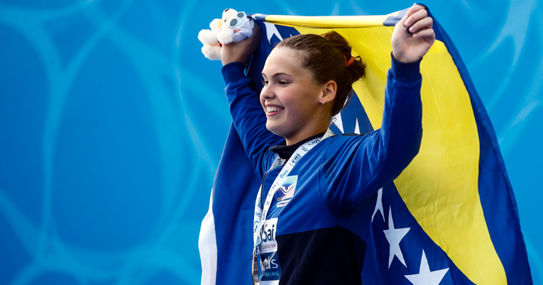 Nevjerojatna plivačica (17) iz BiH osvojila treće europsko zlato u nekoliko dana