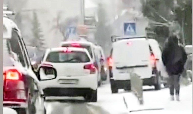 VIDEO  Zagreb zabijelio snijeg, na Šestinama prometni kaos: "Pozdrav Bandiću!"