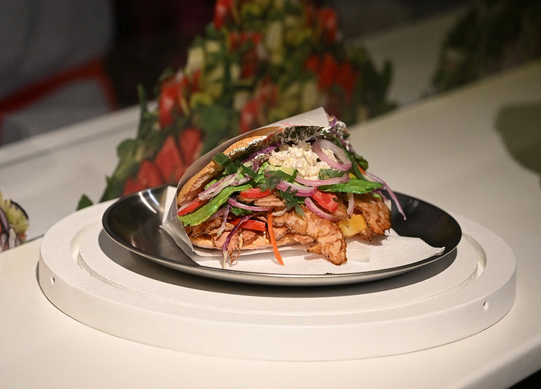 Kebab od 10.000 eura? U Berlinu predstavljen primjerak koji nitko ne može pojesti