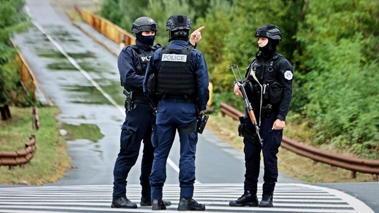 Kosovska policija: Našli smo hrpu oružja, uniformi, eksploziva, hrane...