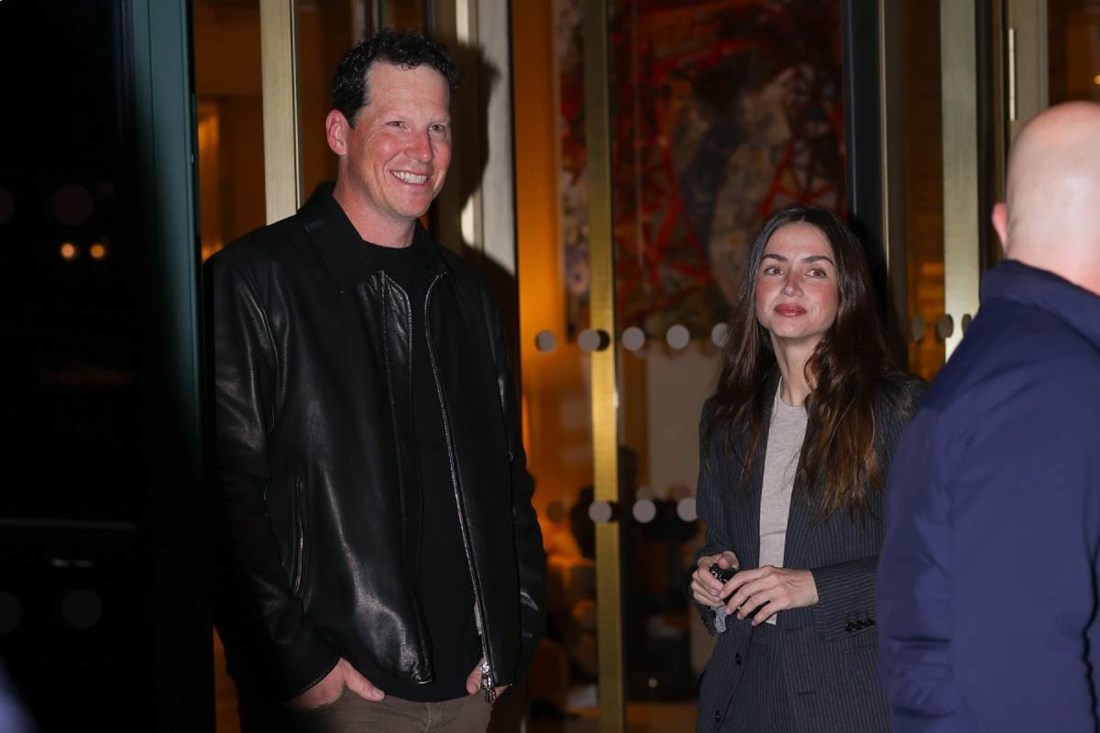 Anu de Armas fotkali s muškarcem u Parizu. Nakon glasina o vezi, otkriveno tko je on