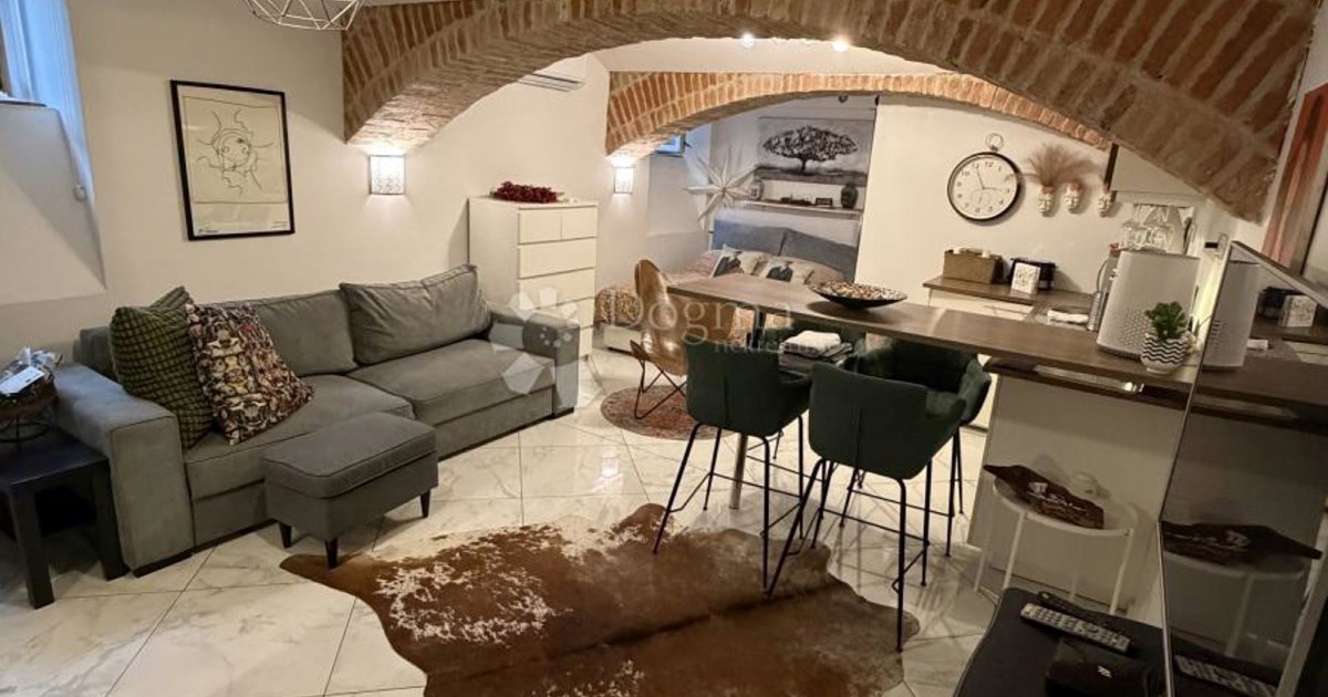 Na atraktivnoj lokaciji u Zagrebu prodaje se nekretnina. Pogledajte fotke