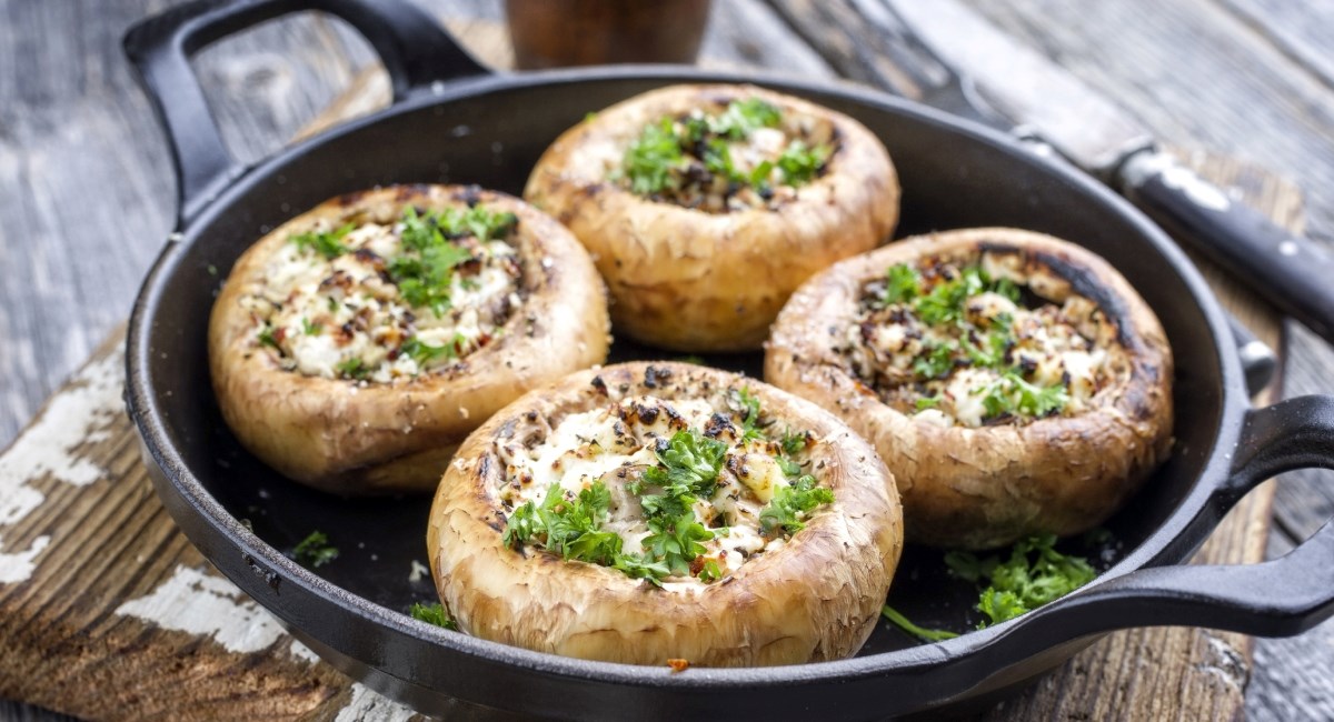 Punjene gljive iz pećnice gotove su u svega pola sata i savršeno su predjelo