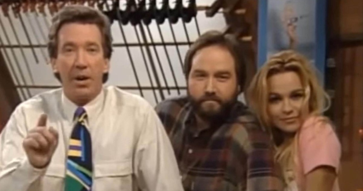 Pamela Anderson tvrdi da joj je slavni komičar pokazao spolovilo kad je imala 23