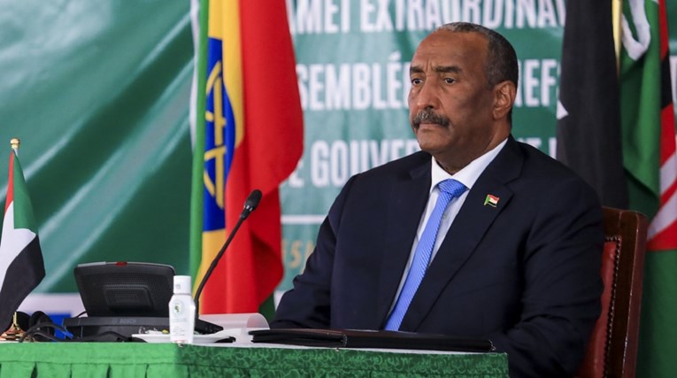 Šef vojske Sudana: Vladine snage kontroliraju predsjedničku palaču i aerodrom
