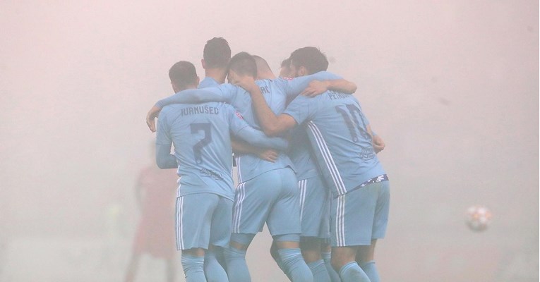 GORICA - DINAMO 0:2 Dinamo preuzeo vrh HNL-a. Susret prekidala magla