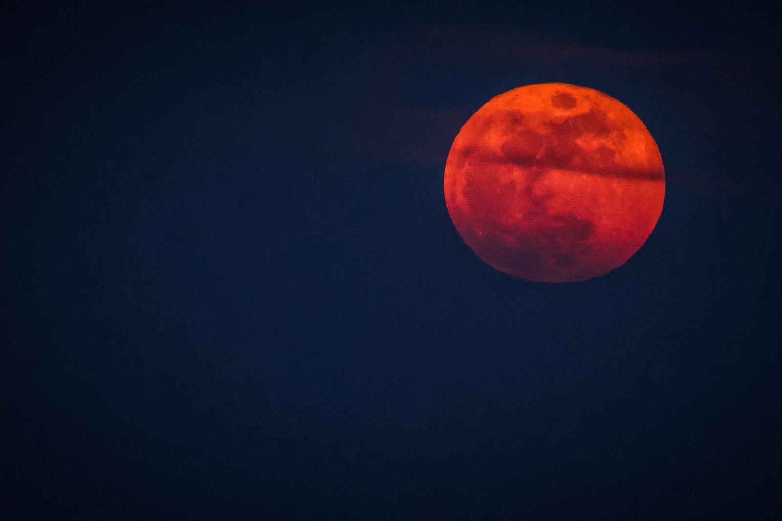 FOTO Pogledajte "krvavi Mjesec" u Hrvatskoj. Wow