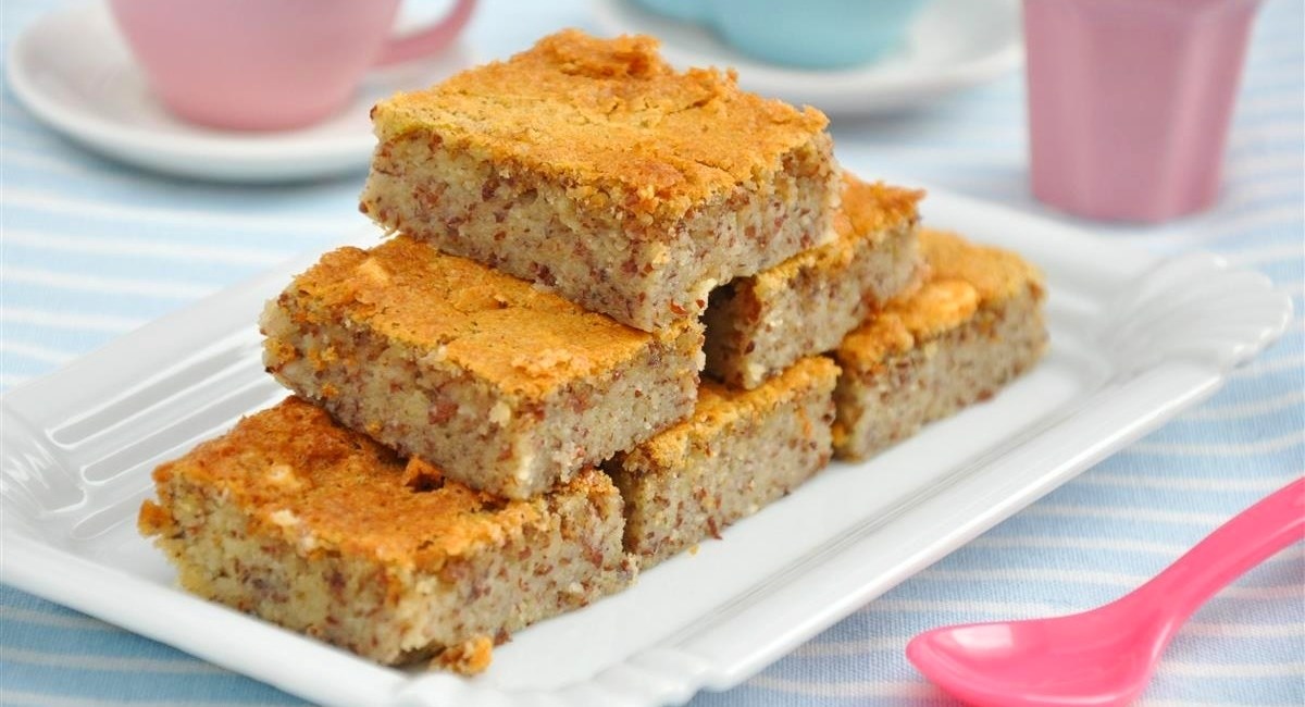 Starinski kolač s orasima koji volimo desetljećima, a radimo ga brzinski