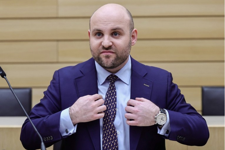 Političar AfD-a sastao se u Rusiji s čelnikom Gazproma. Traži ruski plin za Njemačku