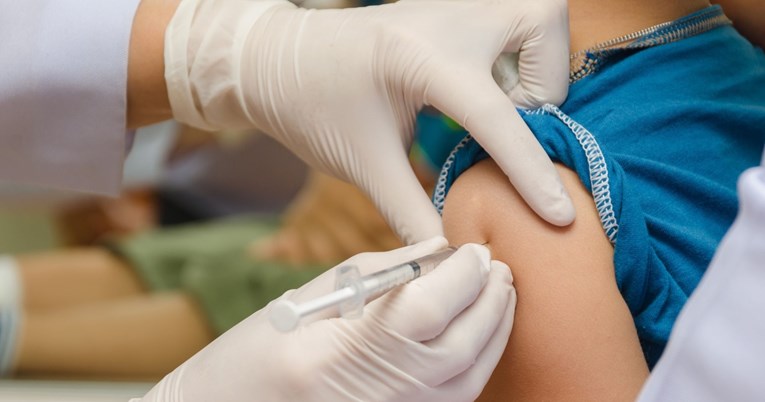 Cijepljenjem dječaka protiv HPV-a mogu se spriječiti tisuće slučajeva raka