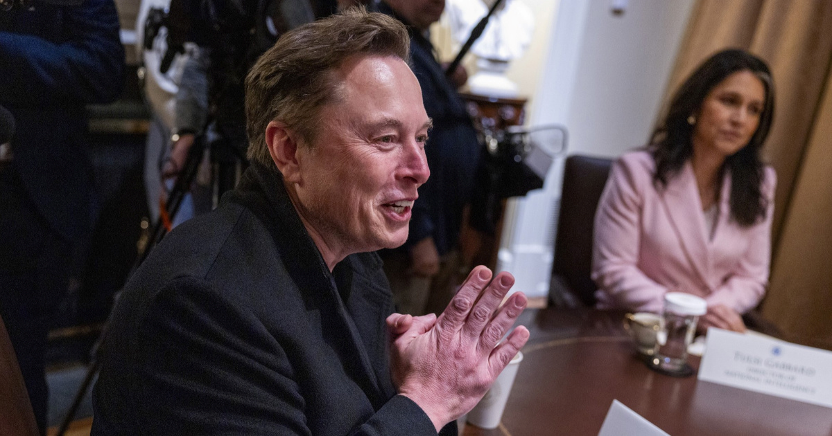 Elona Muska pitali vjeruje li u Boga, njegov odgovor iznenadio mnoge