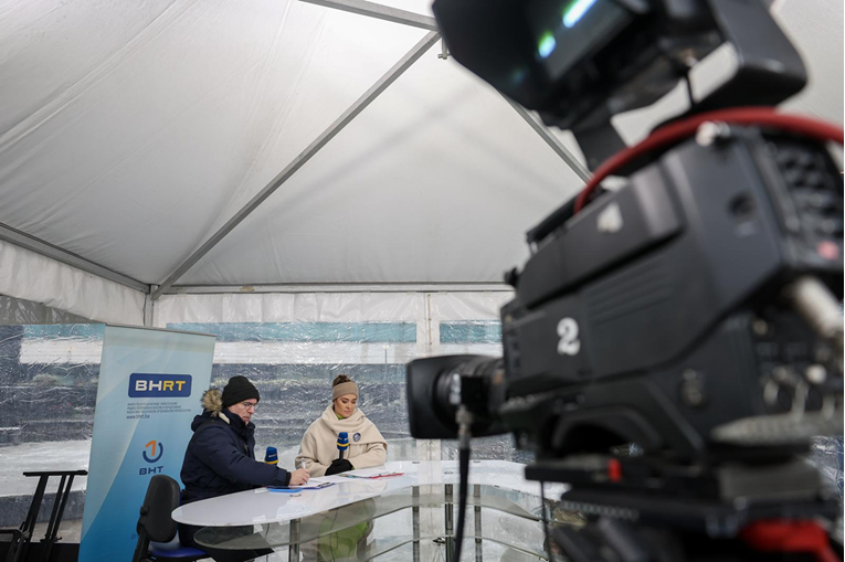 Javna televizija u BiH pred propašću. Traži pomoć od Schmidta