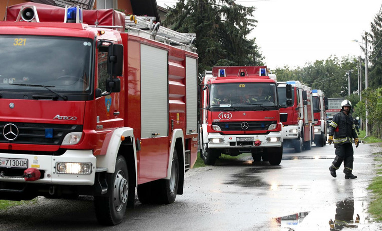 Gorio poslovni objekt u Zagrebu, vatrogasci ugasili požar