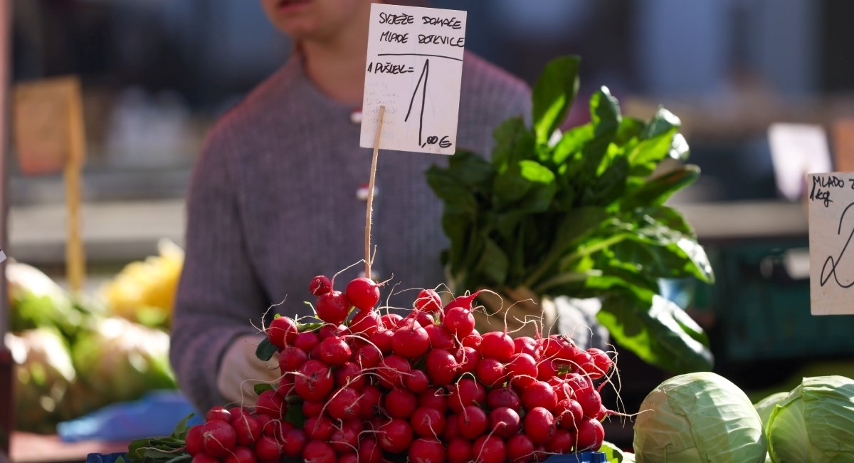 Uskrs je tek za mjesec i pol, a prve rotkvice već su stigle na tržnice. Ovo je cijena
