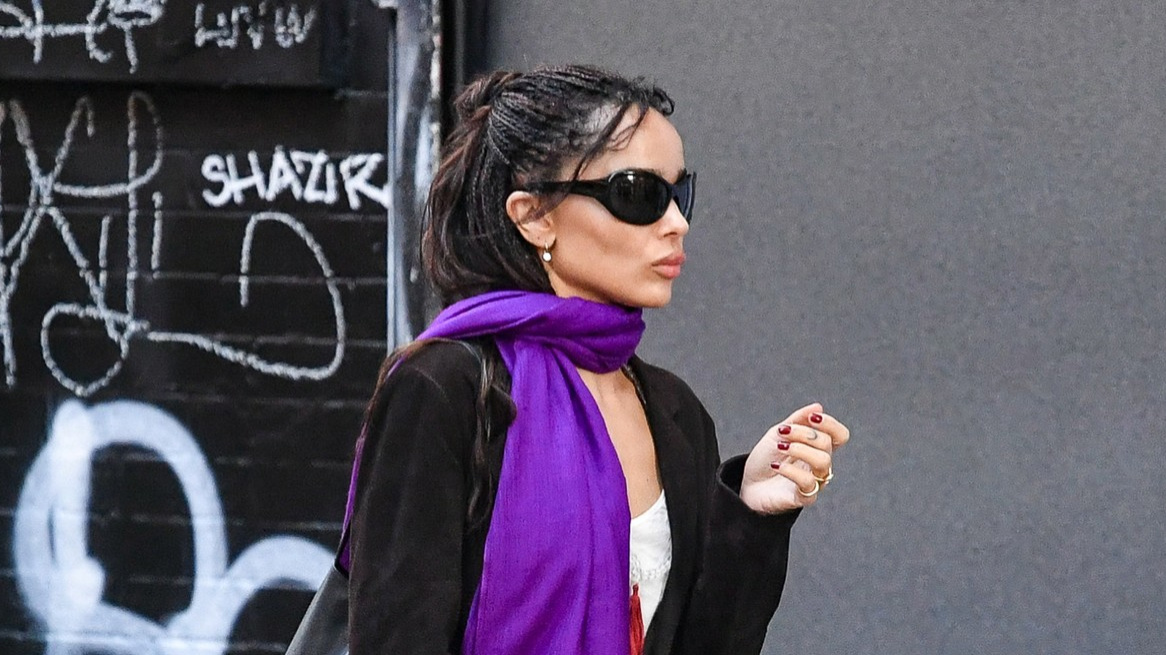 Dodatak koji obožava Zoë Kravitz sada dominira ulicama i modnim pistama
