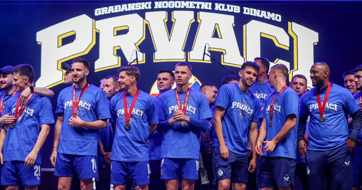 LIVE STREAM Ludnica na Maksimiru. Dinamo u fantastičnoj atmosferi slavi duplu krunu
