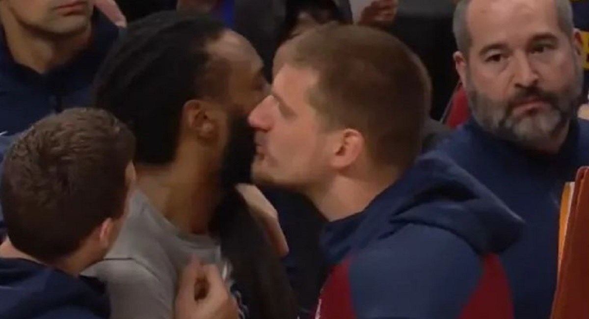 Jokić: "Ljubim DeAndrea triput jer želi biti Srbin". Barkley: "Je li on najružniji?"