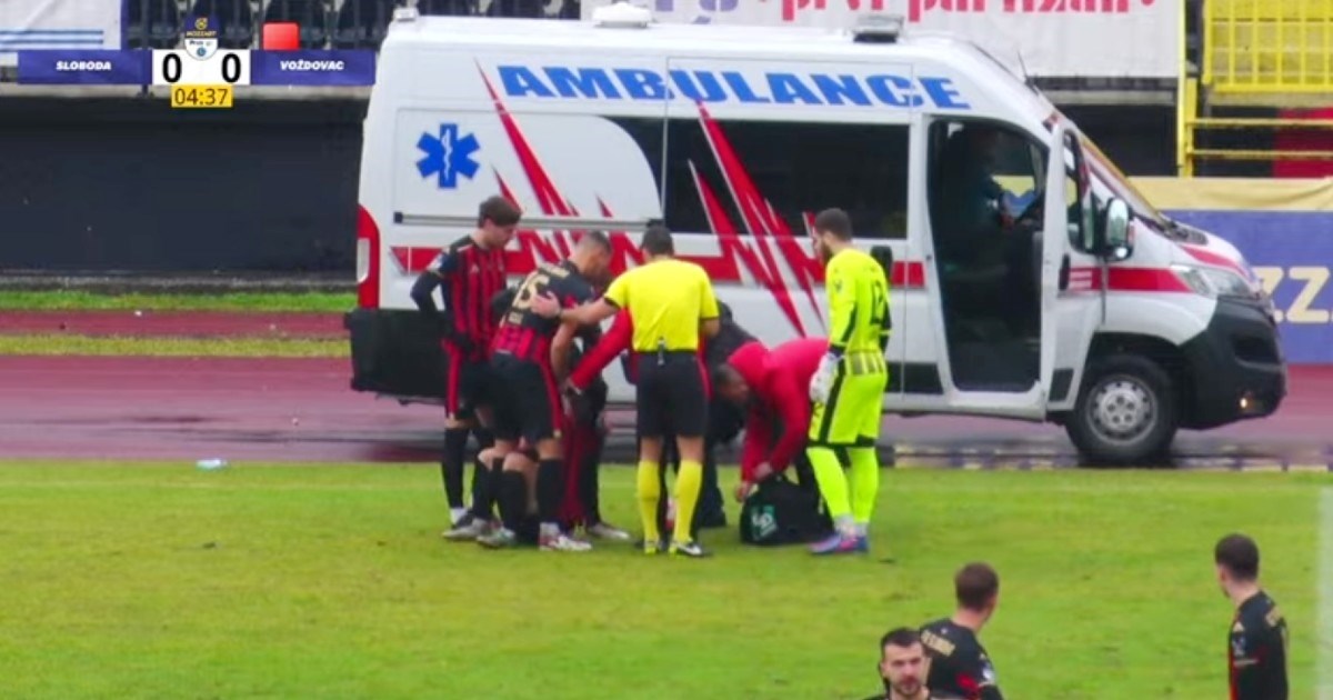 VIDEO Divljački prekršaj u Srbiji. Igrač nokautiran, hitna ga odvezla s terena