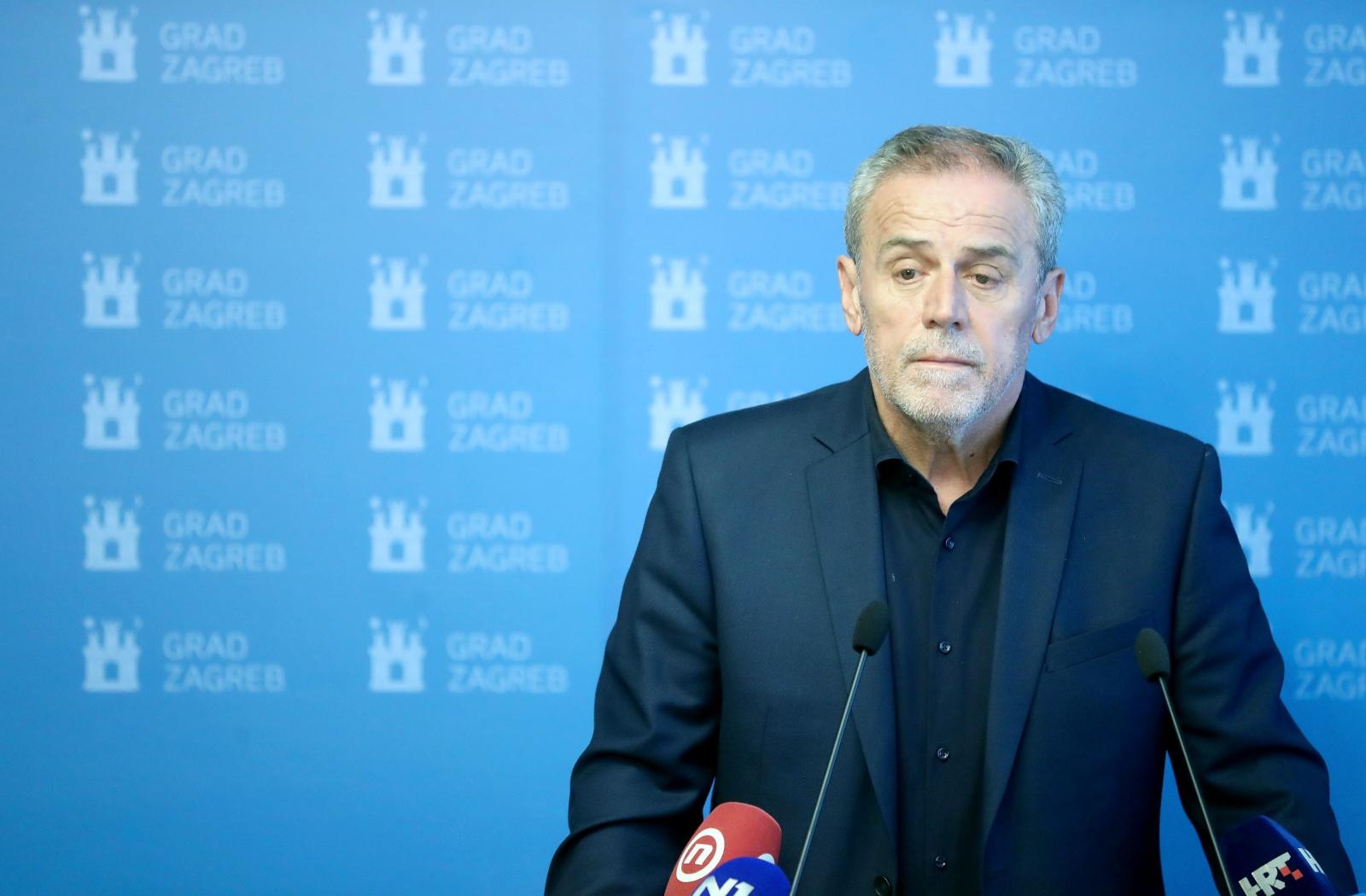 Bandić želi veću govornicu da bude kao Trump