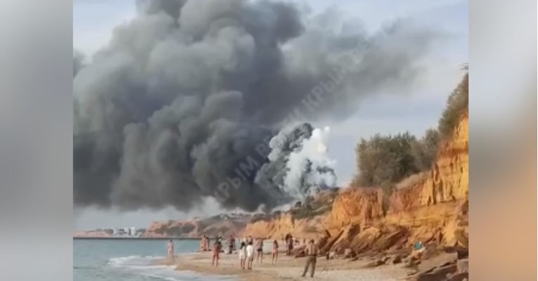 VIDEO Veliki oblak dima iznad ruske vojne baze na Krimu. Guverner: Zapalio se avion
