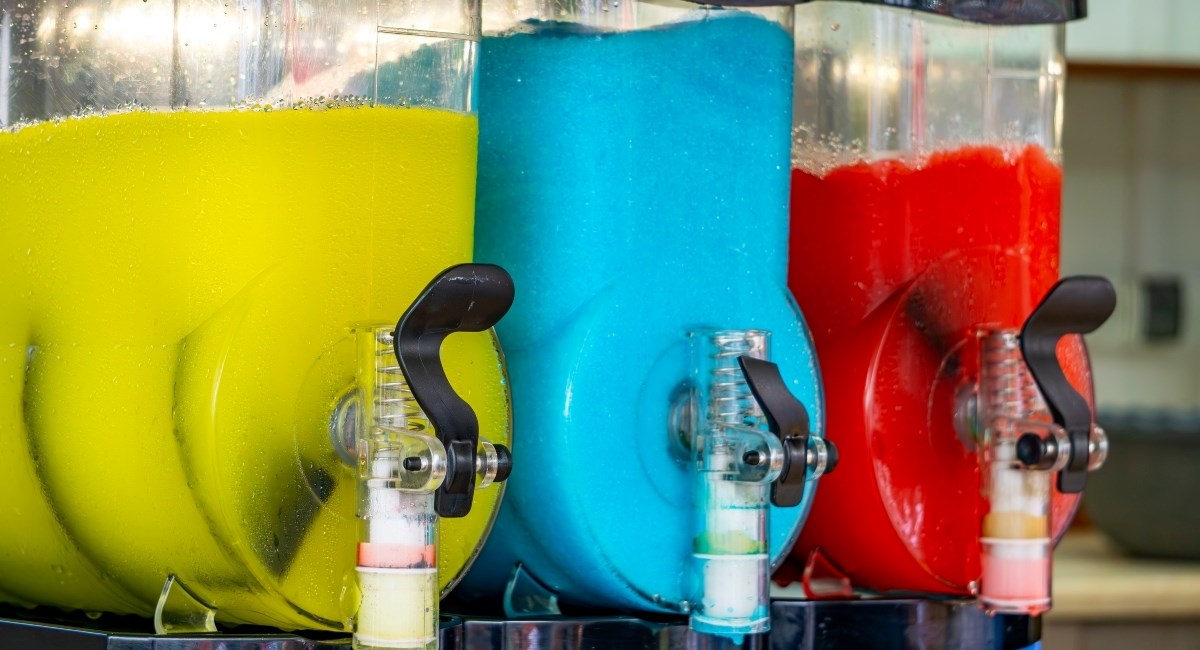 Izašlo upozorenje: Popularni napitci mogu biti opasni za malu djecu