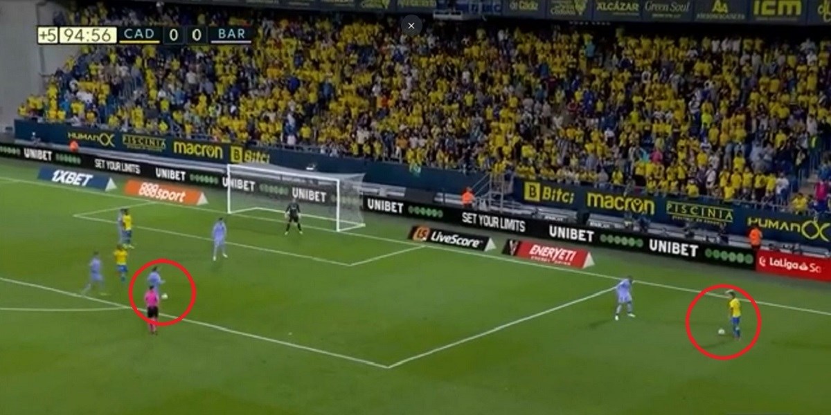 Bio je zadnji napad. Busquets je nevjerojatno spasio Barcelonu