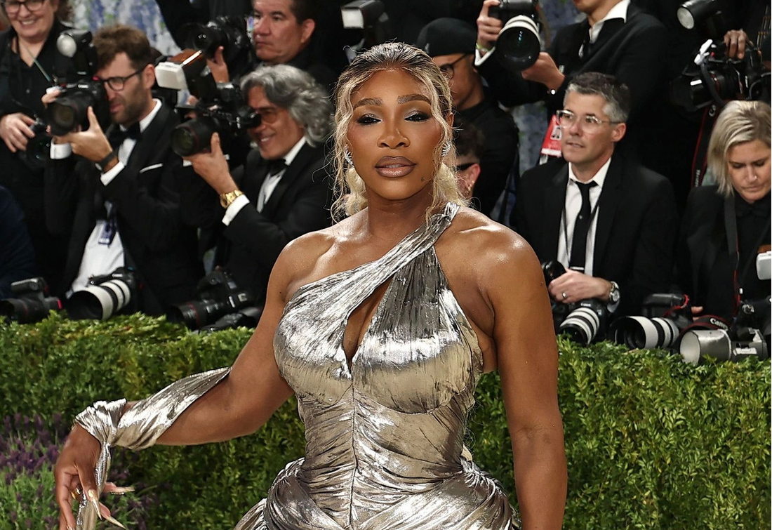 Serena Williams istaknula struk u srebrnoj haljini Marca Jacobsa na Met Gali