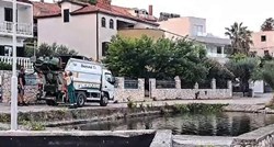 VIDEO Građani Segeta razvrstaju otpad, a onda ga radnici bace u isti kamion