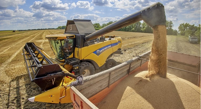 Europski povjerenik: Podržat ćemo ograničenje uvoza jeftinog ukrajinskog žita