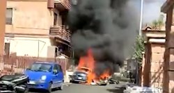 VIDEO Sudarili se vojni avioni kod Rima, jedan pao na ulicu. Poginula oba pilota