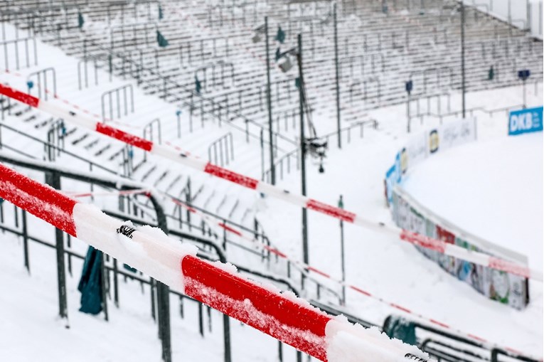 Ekstremna oluja pogodila Njemačku. Otkazuju se utakmice