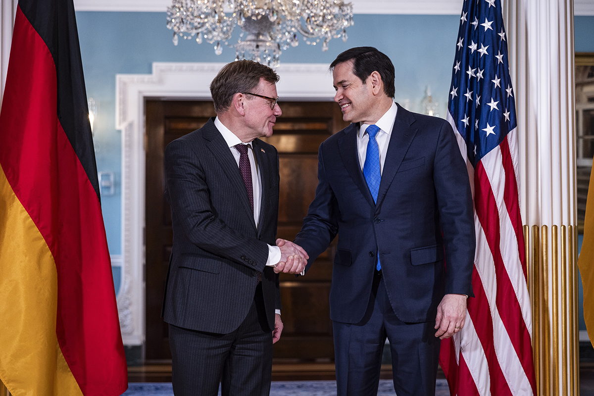 Njemački ministar: O sudbini Grenlanda moraju odlučiti Grenlanđani, ne SAD