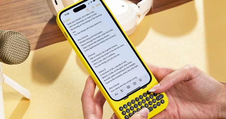 Ova maska će vaš iPhone pretvoriti u BlackBerry
