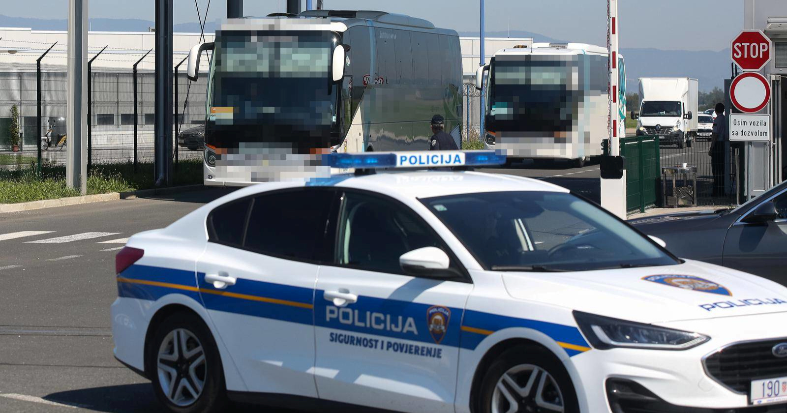 S 2 promila vozio studente do Opatije: "Kad smo pozvali policiju, zaključao se u bus"