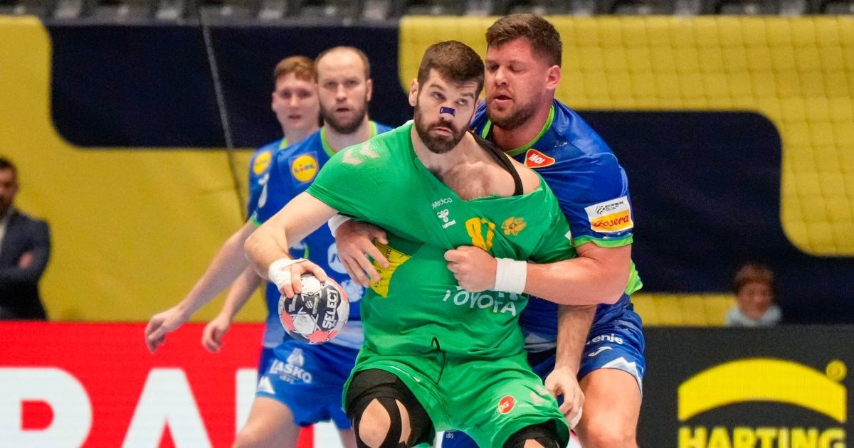 Crnogorci se žale na suce poslije povijesnog poraza od Slovenije u rukometu