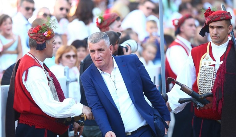 Bulj: Beroš je poslušao savjet, vidi da su mjere kojima terorizira narod besmislene