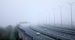 HAK upozorava na maglu i gužve na graničnim prijelazima: Teretna vozila čekaju satima