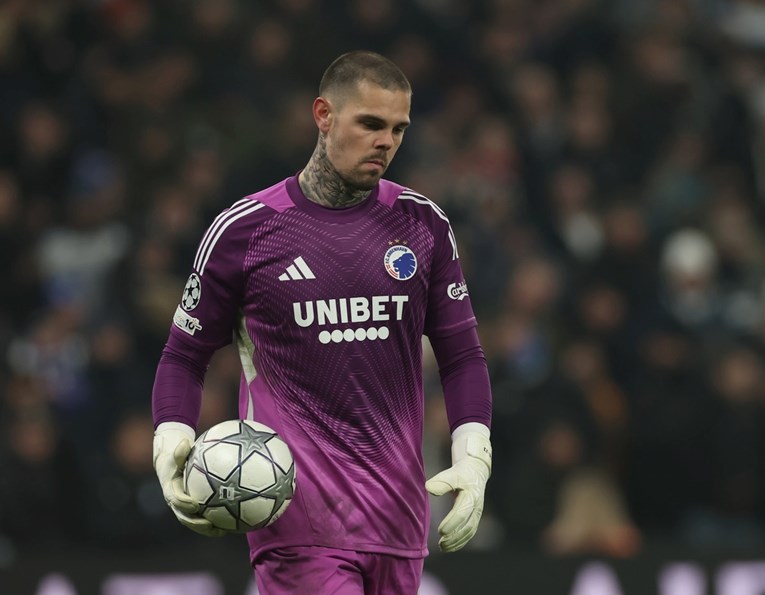 Hrvatski golman ponovno skrivio gol u derbiju. Fan: Kina je spremna za tebe