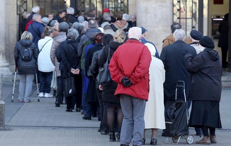 Erste banka objavila mjere: odgoda plaćanja kredita, obustava prisilne naplate...