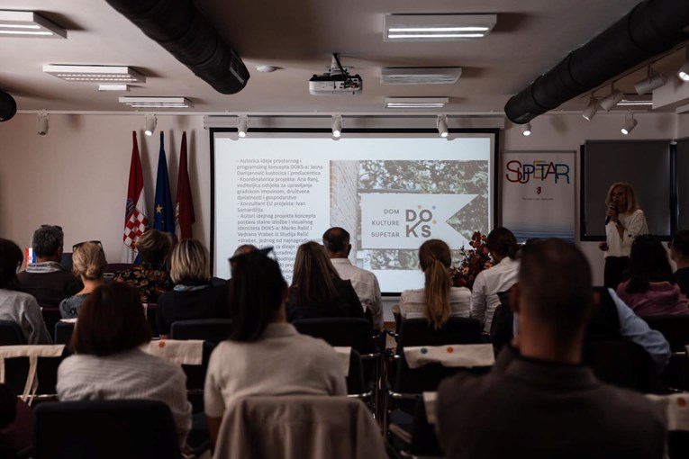 U Supetru počela obnova Doma kulture, vrijedna više od milijun eura