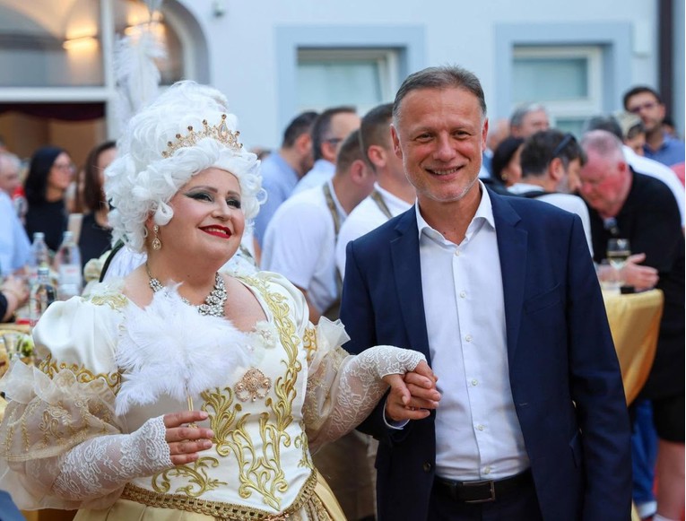 Njonjo otvorio 30. Terezijanu. "Ovakvu ponudu nisam vidio u puno većim gradovima"
