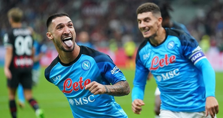 Napoli na San Siru nanio prvi poraz Milanu u sezoni i preuzeo vrh Serie A