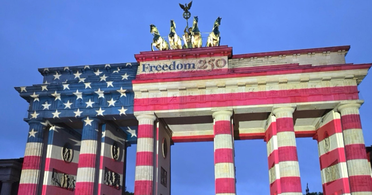 Berlin u bojama SAD-a za 250. obljetnicu američke neovisnosti
