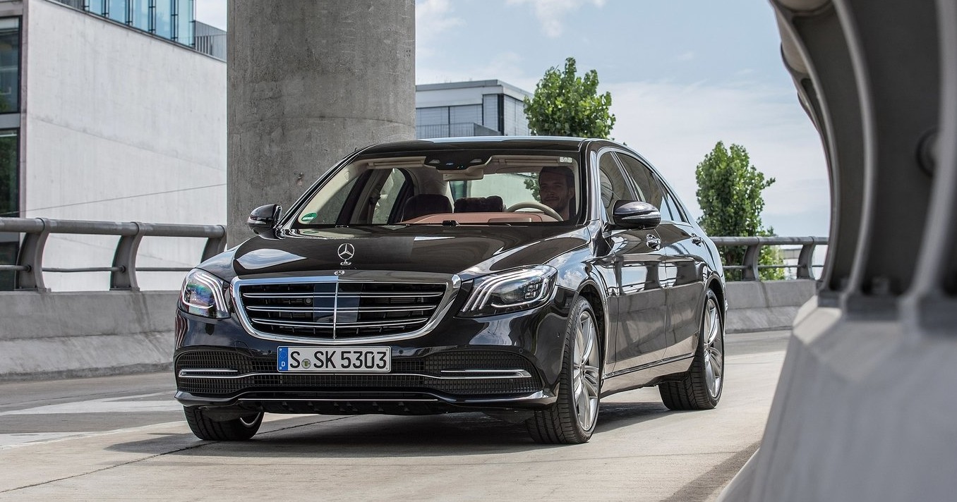 Bračni par tužio Mercedes jer se boje voziti u S klasi